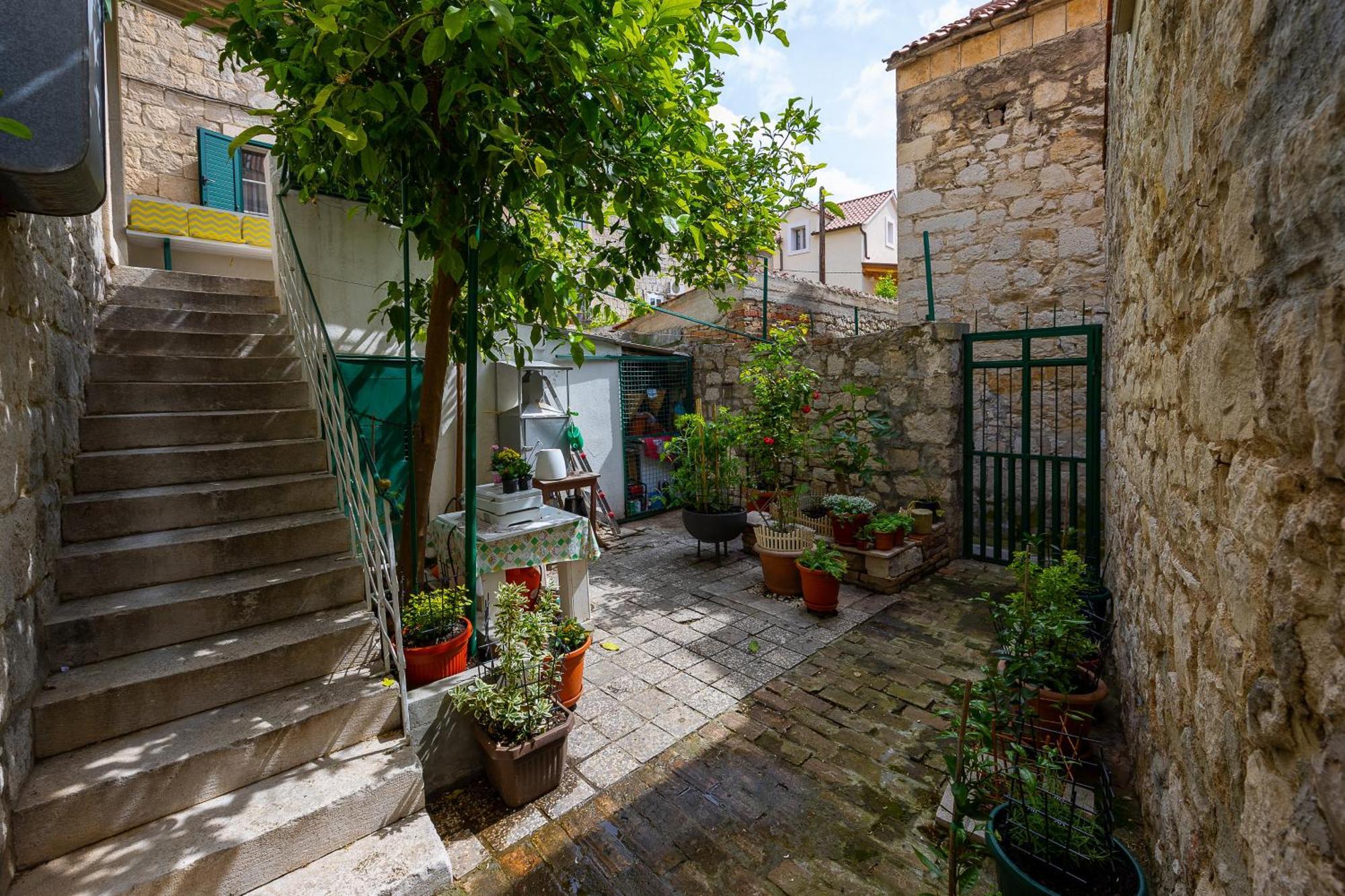 Apartman Iskra 2 Split Exterior photo
