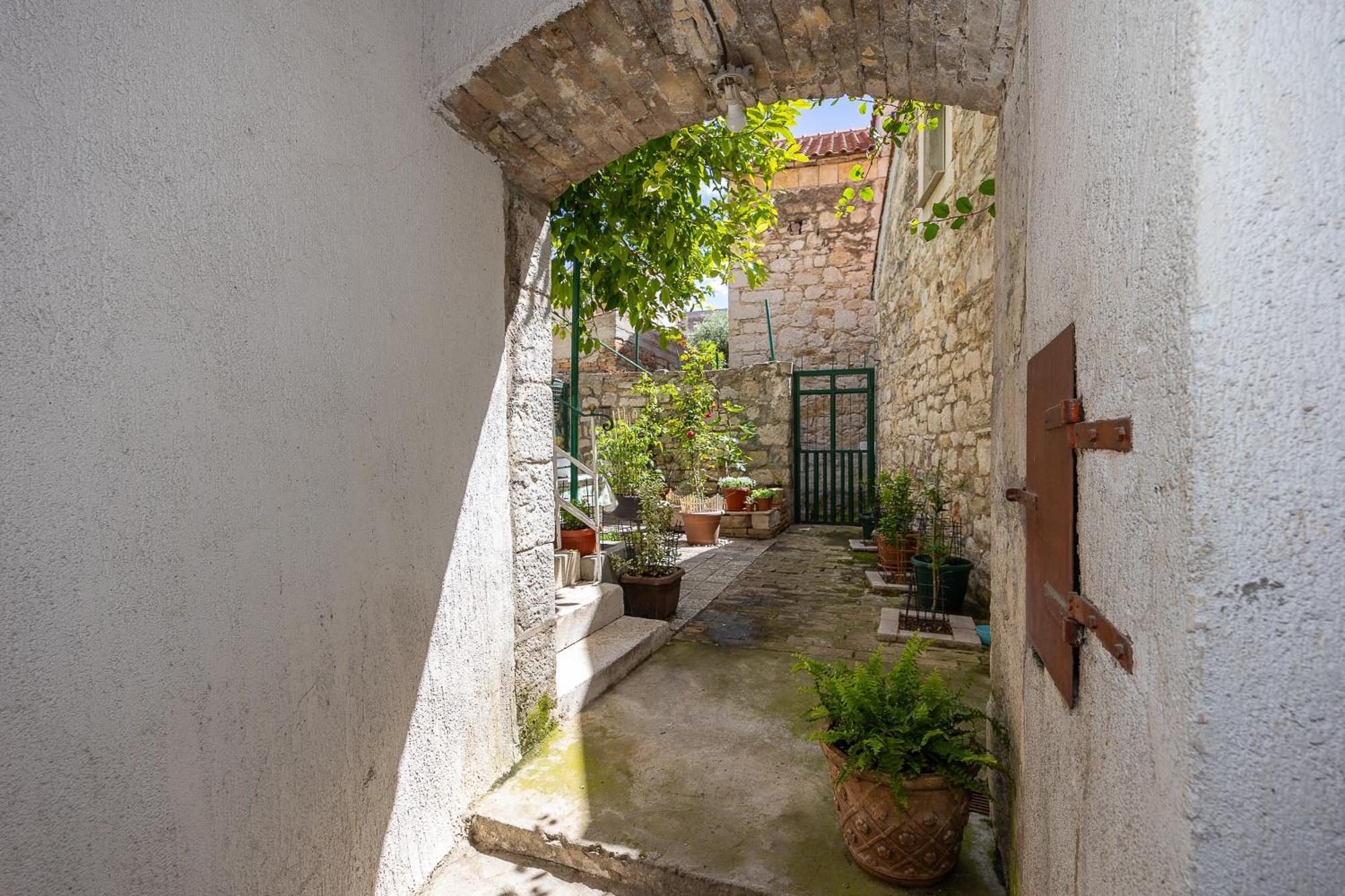 Apartman Iskra 2 Split Exterior photo
